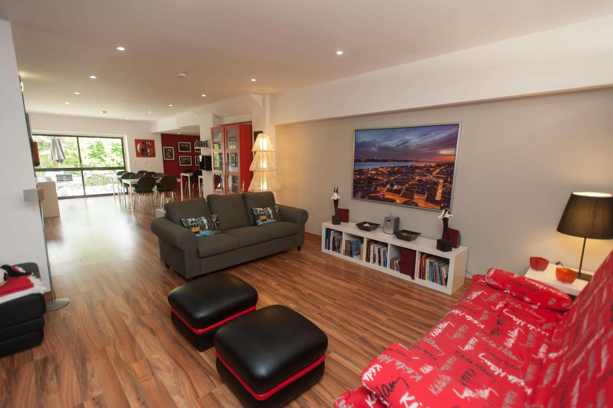 Dolce Cascais Guest House ภายนอก รูปภาพ